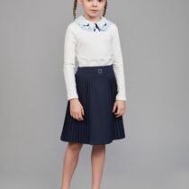 Блузка трикотажная с вышитым воротником и бантом