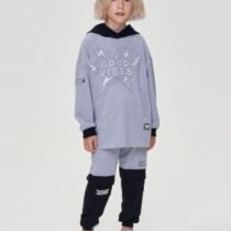 Толстовка объемная с тиснением