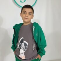 Серая футболка