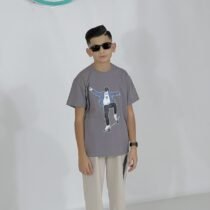 Серая футболка скейт