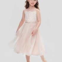 Платье нарядное с кружевом и юбкой с воланами