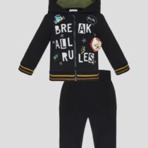 Костюм из футера с принтами и декорами