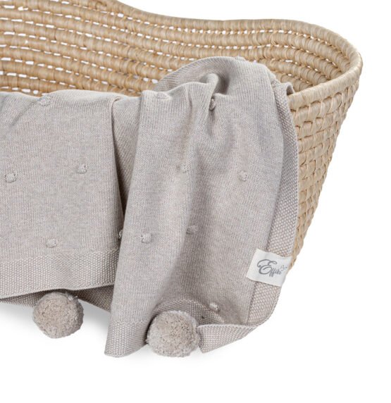 Плед с помпонами