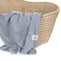 Плед с помпонами